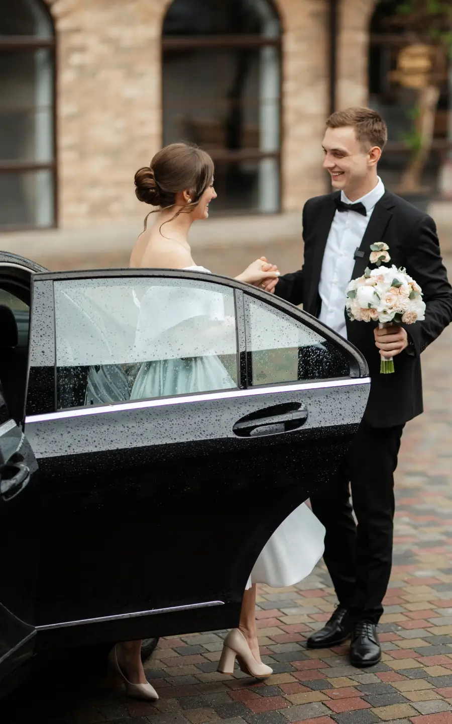 Denver Limo for Special Occasions Weddings, Proms & Events